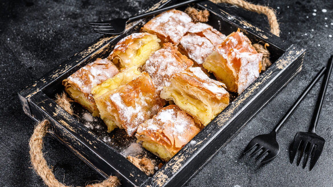 A tray of Cretan bougatsa on top of the table.